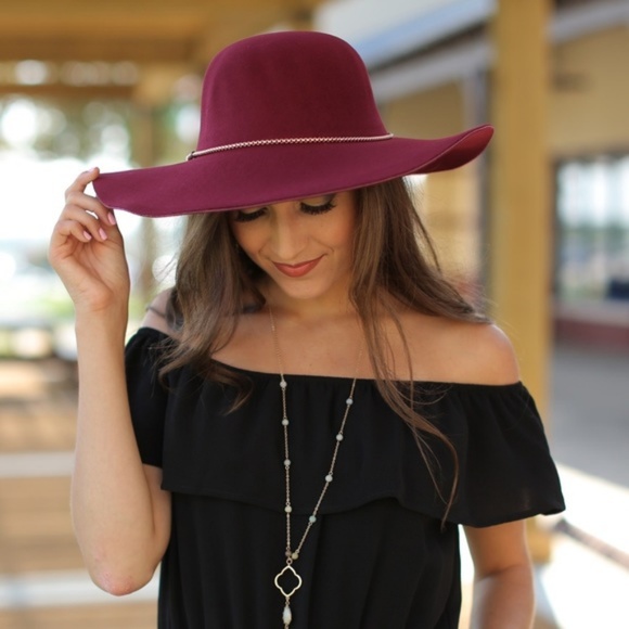 Infinity Raine Accessories - LAST ONE! Burgundy Chain Detail Felt Floppy Hat